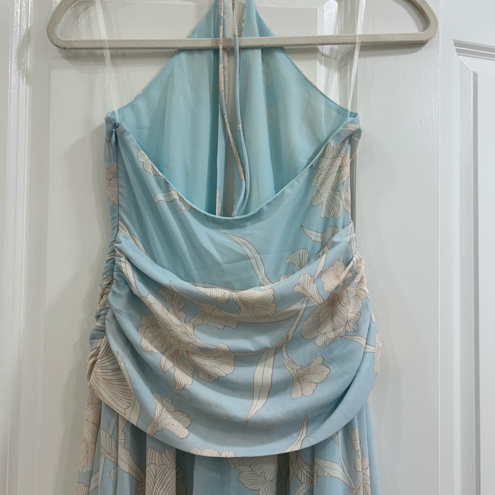 Meshki Cyra
Plunge Chiffon Midi Dress - Blue Floral Print - Picture 9 of 9